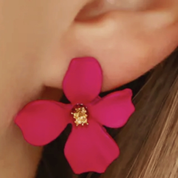 Hot Pink Flower Blossom Post Earrings 3D Floral Pretty Big Feminine Flowers New - Picture 1 of 5
